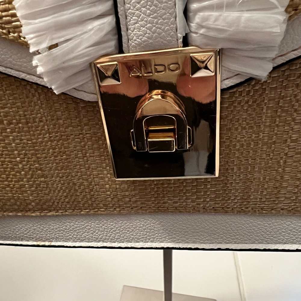 ALDO NWOT WHITE ADORNED WITH RAFFIA TYPE LOOK SATCHEL/CROSSBODY BAG - Picture 3 of 13